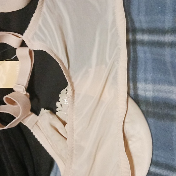 Bra - Picture 2 of 3